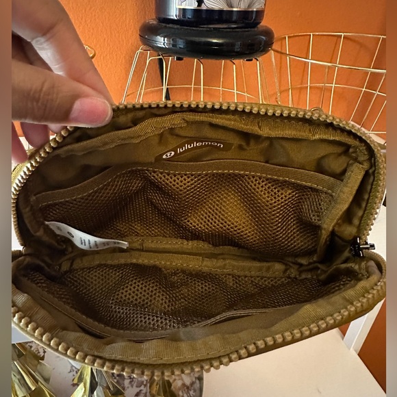 LULULEMON Bundle (Belt Bag and 2 Recyclable Bags) (NWT) - Picture 6 of 11